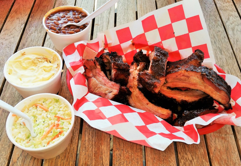 Jim's Smokin' Que in Blairsville. The Best BBQ in